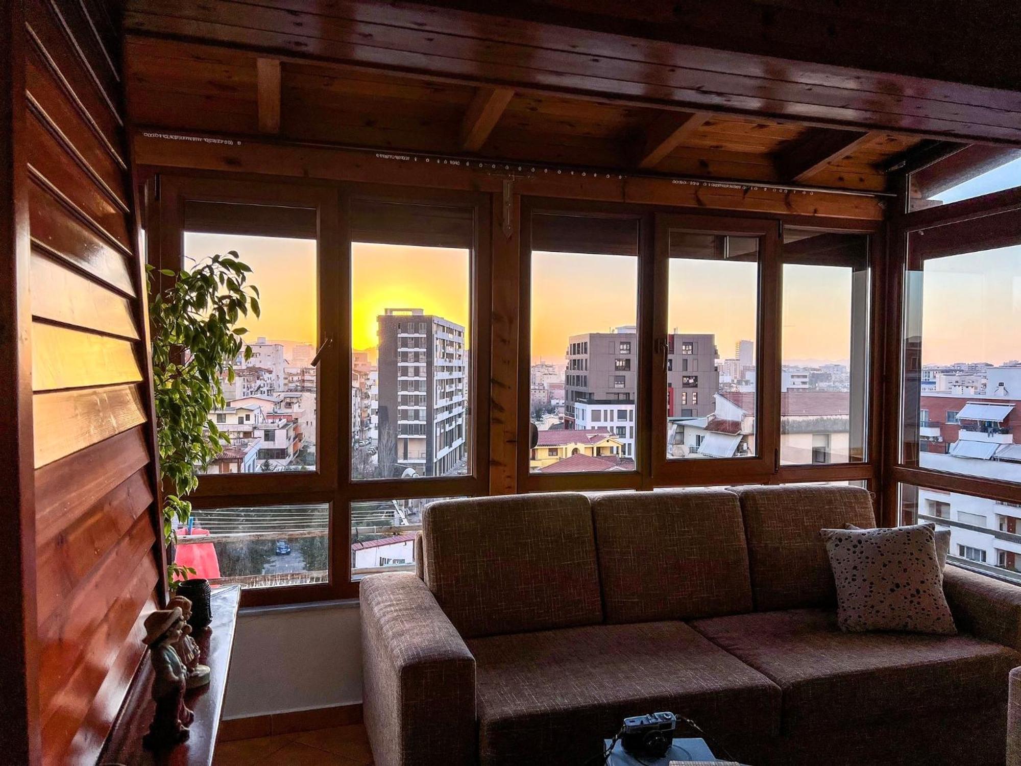Skyview Oasis Premium Apartment Tiranë Luaran gambar