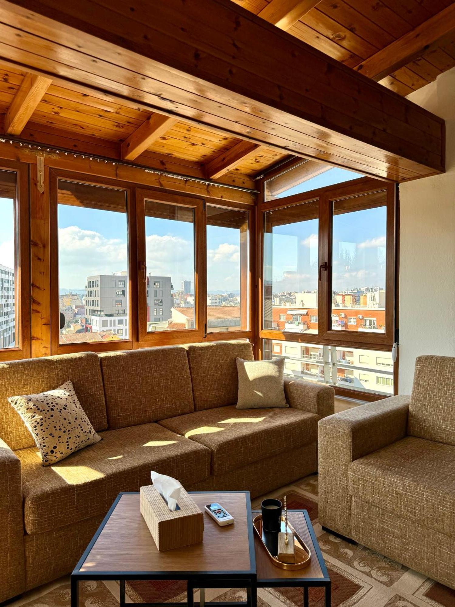 Skyview Oasis Premium Apartment Tiranë Luaran gambar